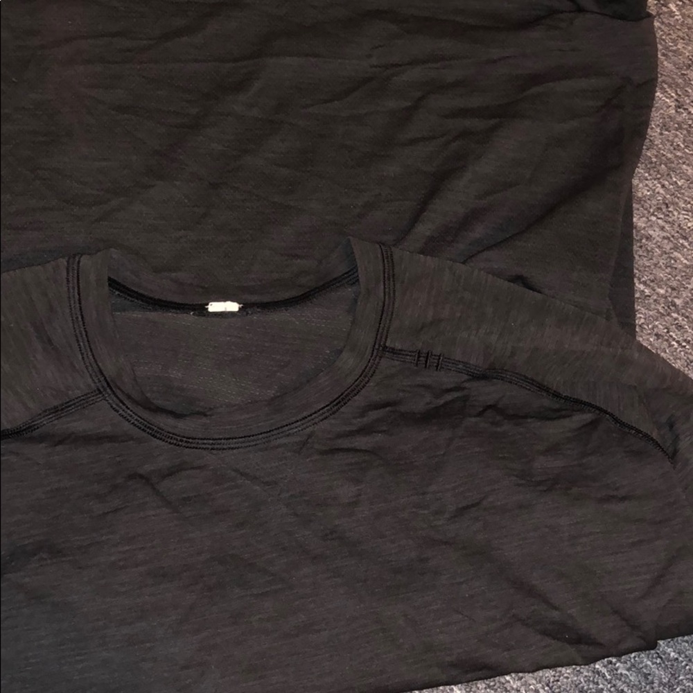 Lulu lemon metal vent tech shirt